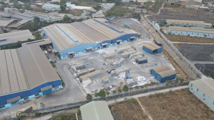 Khu vực nhà xưởng xảy ra vụ nổ nhìn từ trên cao.