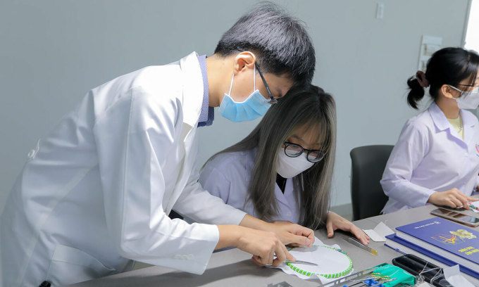 Sinh viên khối ngành sức khoẻ của Đại học Văn Lang. Ảnh: Website nhà trường