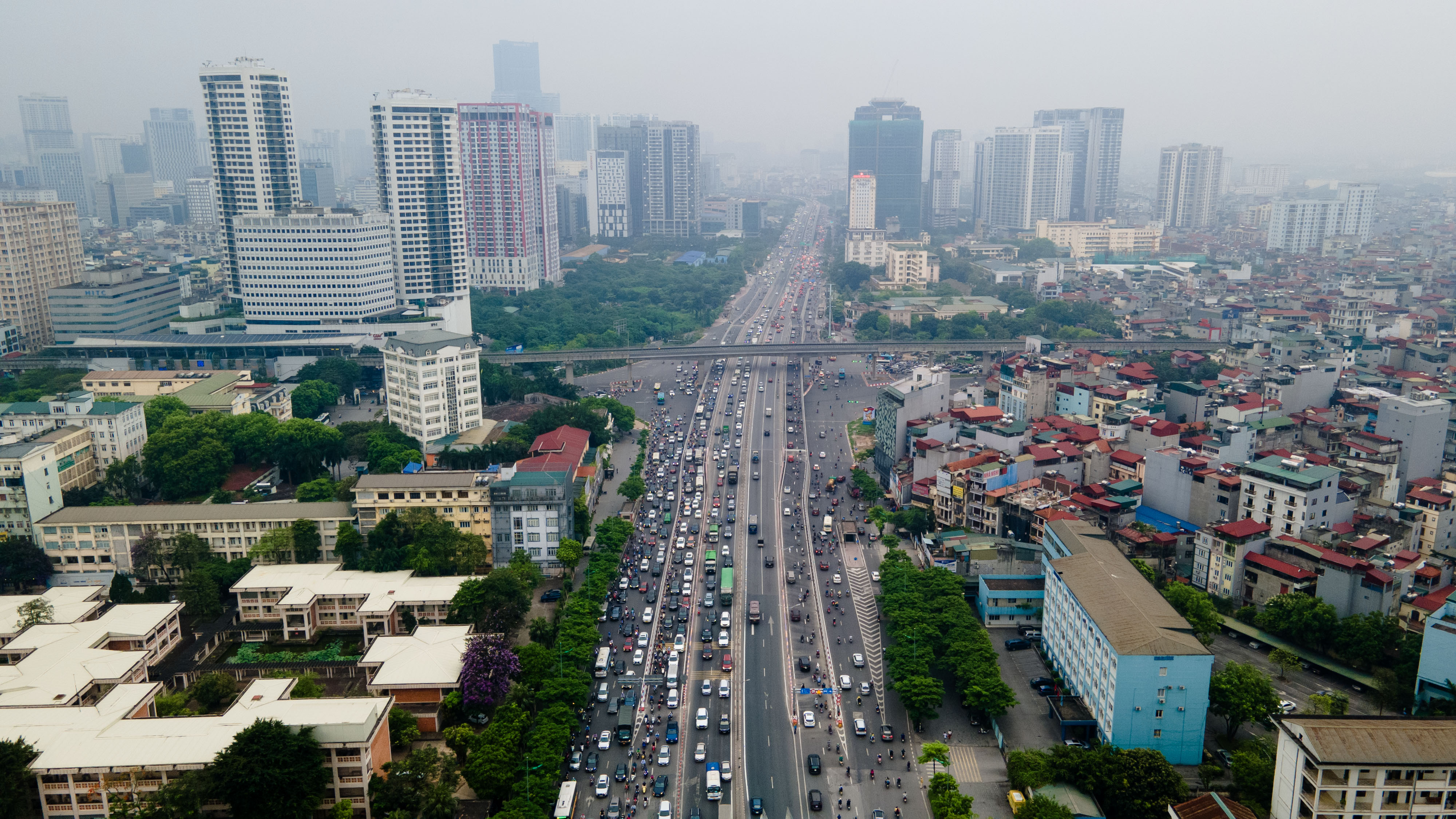 Nút giao Mai Dịch thông xe cầu vượt thép, giao thông được cải thiện đáng kể