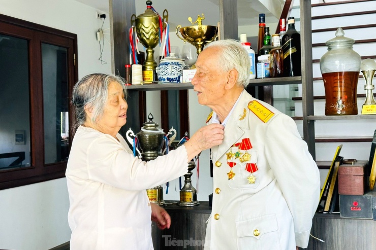 Tình yêu nở hoa nơi chiến trường Điện Biên Phủ: Hơn nửa thế kỷ sắt son bền chặt