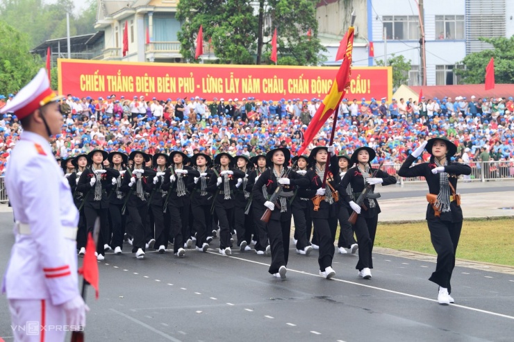 Điện Biên Phủ: Hình ảnh cảm động và khí thế hùng tráng trong lễ kỷ niệm 70 năm chiến thắng