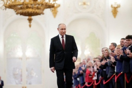 Tổng thống Putin yêu cầu phương Tây “ra quyết định”