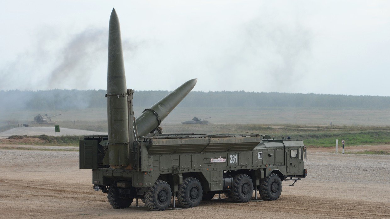 Hệ thống tên lửa tầm ngắn Iskander của Nga có khả năng mang&nbsp;vũ khí hạt nhân chiến thuật.
