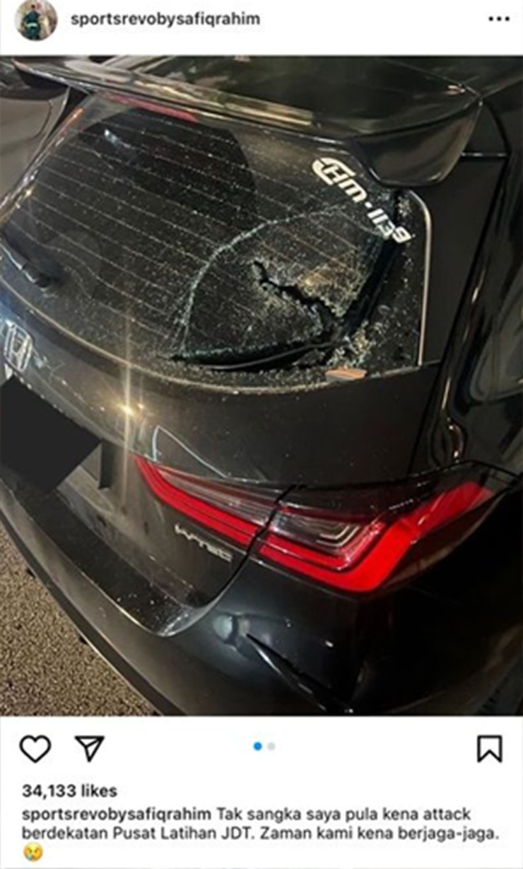 Hình ảnh xe ô tô của&nbsp;Rahim bị đập nát kính