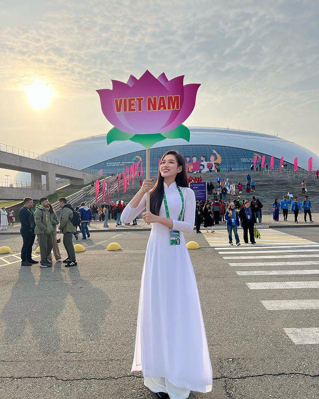 Sở hữu "đôi chân đẹp nhất Việt Nam", Đỗ Hà gợi cảm với mọi kiểu mốt - 7
