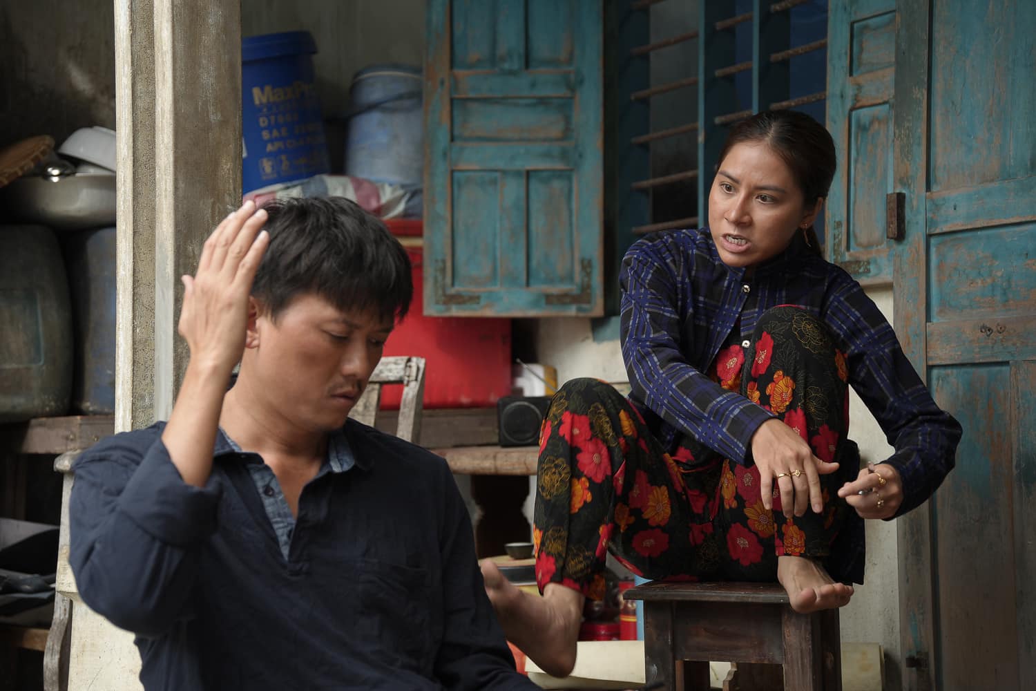 Tín Nguyễn: Cô gái làng chài tìm chồng sau bão "gây sốt" trong phim 300 tỷ - 3