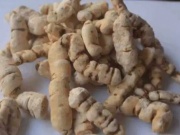 Thị trường - Tiêu dùng - Cây hoa mang tên “xấu như quỷ”, rễ củ nhìn như chất thải mà giá tiền triệu/kg, cứ đào là hốt bạc