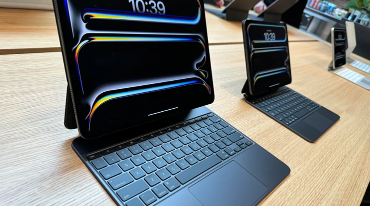 Theo Apple, iPad Pro 2024 có giá khởi điểm 28,99 triệu đồng tại Việt Nam. Sản phẩm có màn hình Ultra Retina XDR, bộ nhớ trong 256GB, hỗ trợ kết nối Wi-Fi và tích hợp chip M4, CPU 10 nhân và GPU 10 nhân.
