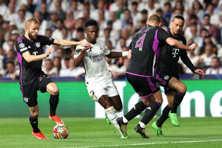 Trực tiếp bóng đá Real Madrid - Bayern Munich: Vinicius đá chạm cột dọc (Cúp C1)