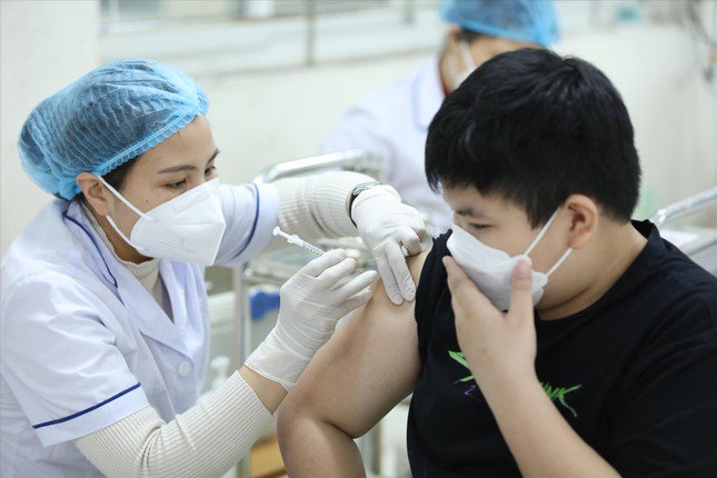 Tiêm vắc xin phòng COVID-19 đã giúp Việt Nam khống chế đại dịch