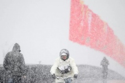 Thế giới - Tuyết rơi dày bất thường ở thủ đô Mátxcơva trước ngày duyệt binh