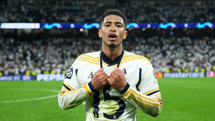  Bellingham phải tiêm thuốc giảm đau ở đầu gối