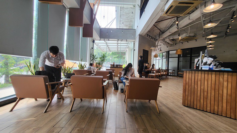 Vụ kính rơi tại The Coffee House: Ban quản lý tòa nhà có trách nhiệm giải quyết