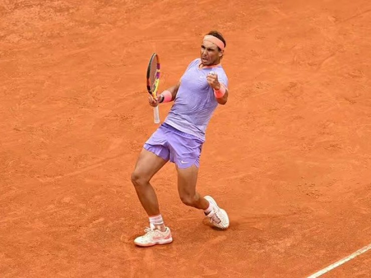 Nadal mất 3 giờ để ngược dòng ở Rome Open, vui mừng nói đã “chinh phục nỗi sợ“