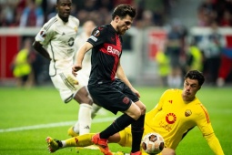 Trực tiếp bóng đá Bayer Leverkusen - Roma: Stanisic ấn định (Europa League) (Hết giờ)