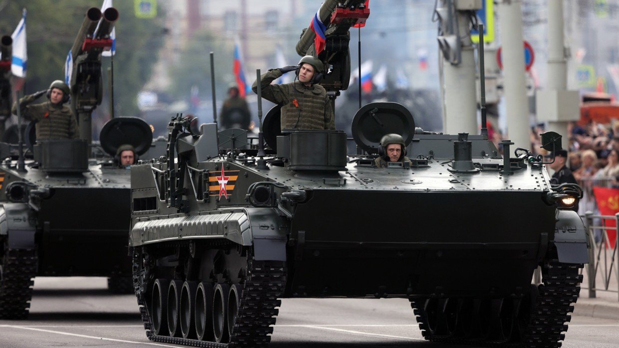 Khí tài quân sự xuất hiện trong lễ duyệt binh kỷ niệm Ngày Chiến thắng ở Moscow hôm 9/5/2024.