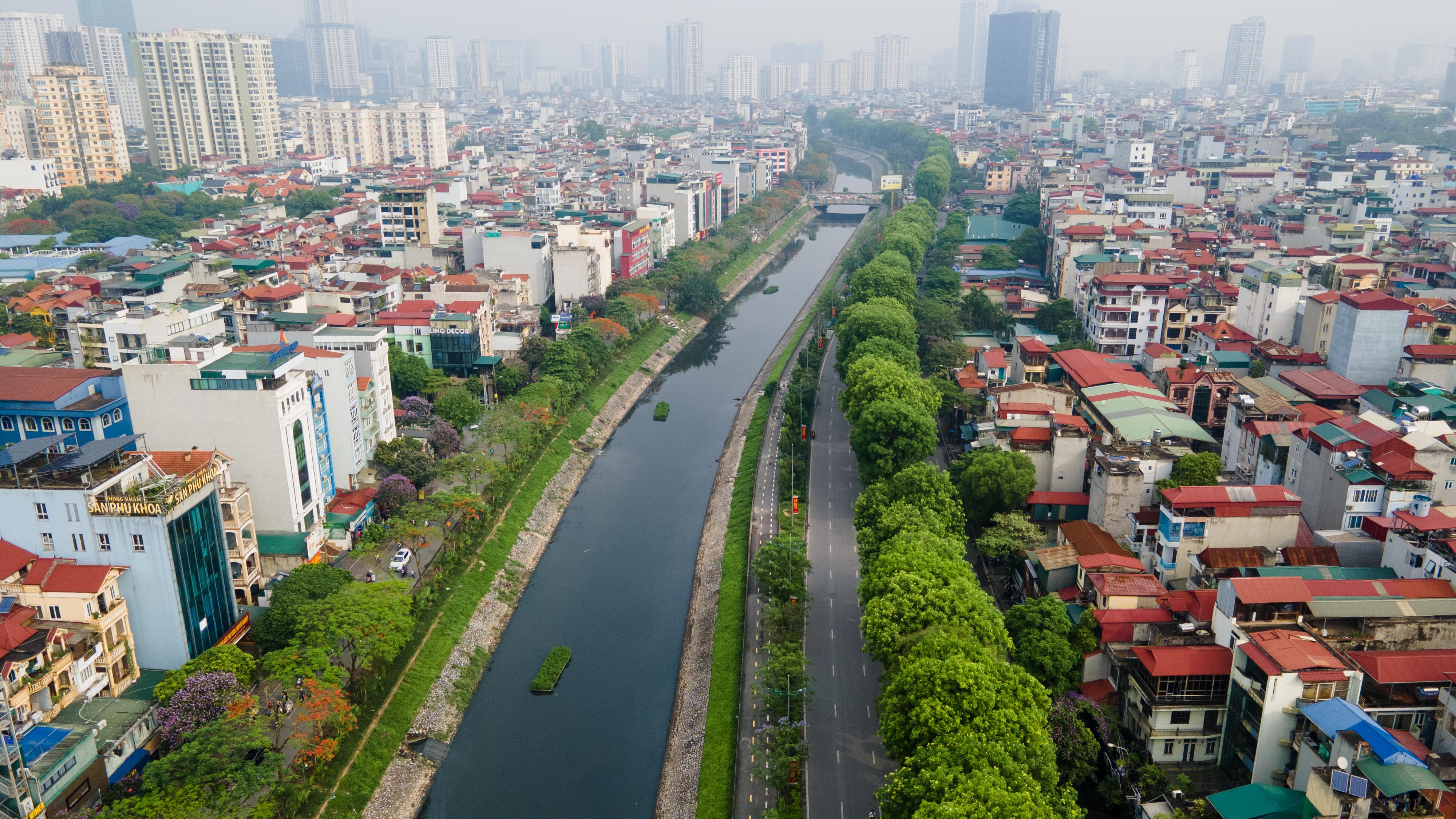 Sở Giao thông Vận tải vừa có báo cáo UBND thành phố việc triển khai lập báo cáo đề xuất chủ trương đầu tư, báo cáo nghiên cứu tiền khả thi một số dự án giao thông, trong đó có vành đai 2 đoạn Ngã Tư Sở - Cầu Giấy (đường Láng).