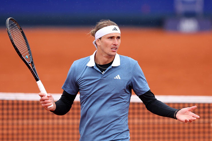 Zverev đang vật lộn với mùa giải đất nện năm nay