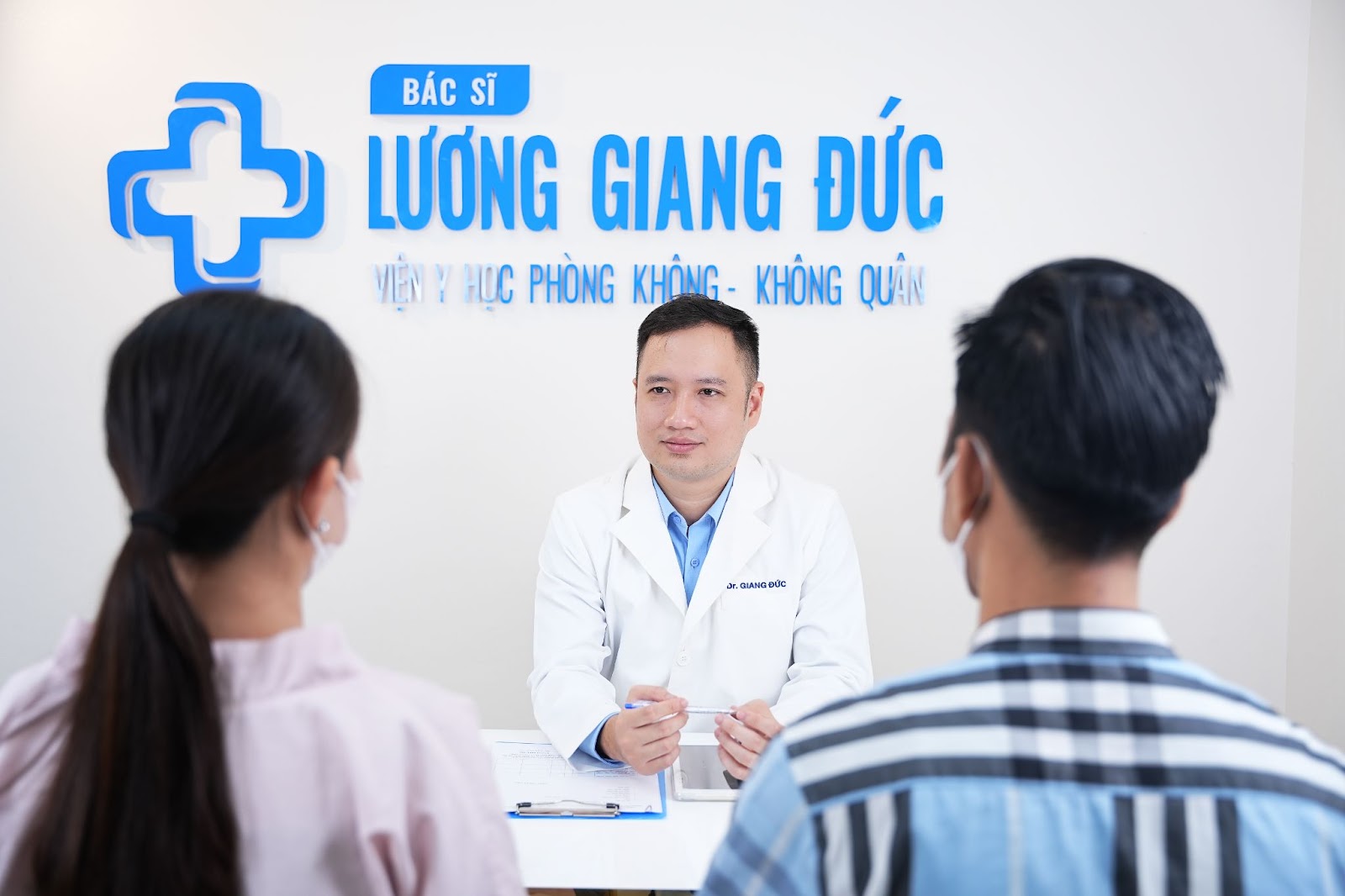 “Nên hay không” tân trang cô bé giữ lửa hôn nhân gia đình - 3