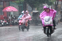 Tin tức trong ngày - Thời tiết đầu tuần: Miền Bắc mưa nhiều, miền Nam nắng nóng