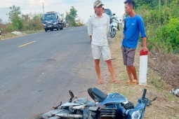 Tin tức trong ngày - Xe máy tông nhau, 1 cán bộ địa chính và 1 thiếu niên tử vong