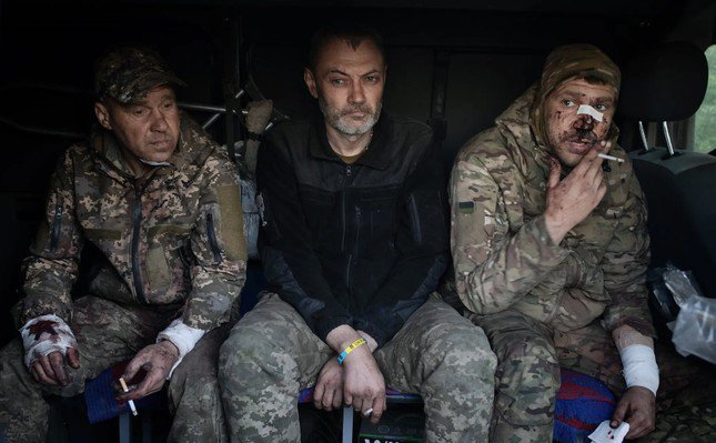 Binh lính Ukraine bị thương ở Avdiivka. (Ảnh: NYT)
