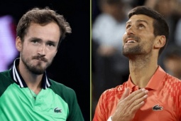 Thể thao - Medvedev cũng bị vật lạ va trúng đầu như Djokovic, không đổ lỗi khi thua