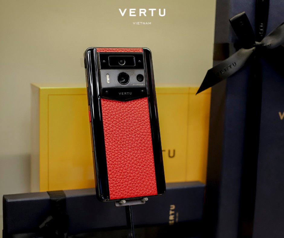 Metavertu 2 được giới mộ điệu tại Việt Nam săn đón, gọi đây là “siêu phẩm công nghệ giá hấp dẫn” của Vertu.