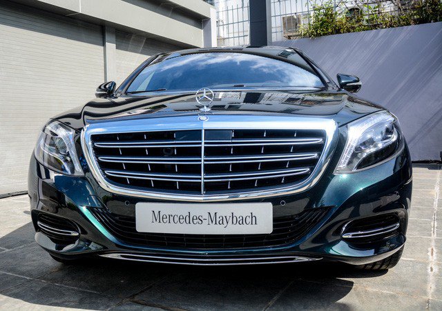 Xe sang Mercedes - Benz loại Maybach S400 mới có giá thị trường hơn 4 tỷ đồng.