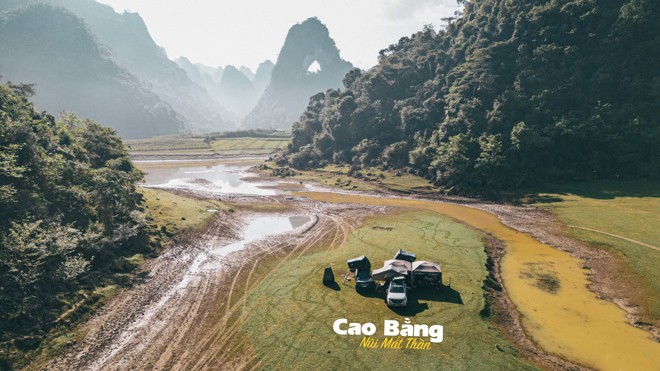 Cặp vợ chồng đưa con gái 27 tháng tuổi phượt xuyên Việt suốt 2 năm - 6