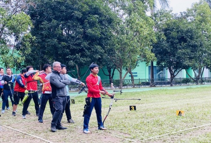 Đội tuyển bắn cung tập luyện chuẩn bị cho vòng loại Olympic 2024.