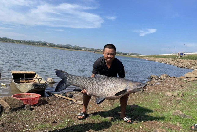 Tin tức 24h qua: Lãnh đạo xã nói về tin “cụ bà ăn xin có 9 bao tiền” - 6