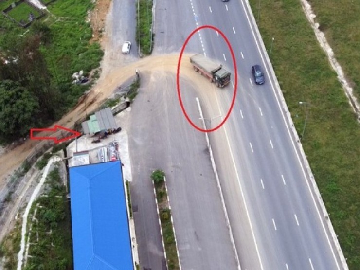 Vụ “xé rào“ cho xe tải đi vào cao tốc Bắc - Nam: Lộ thủ phạm múc đất