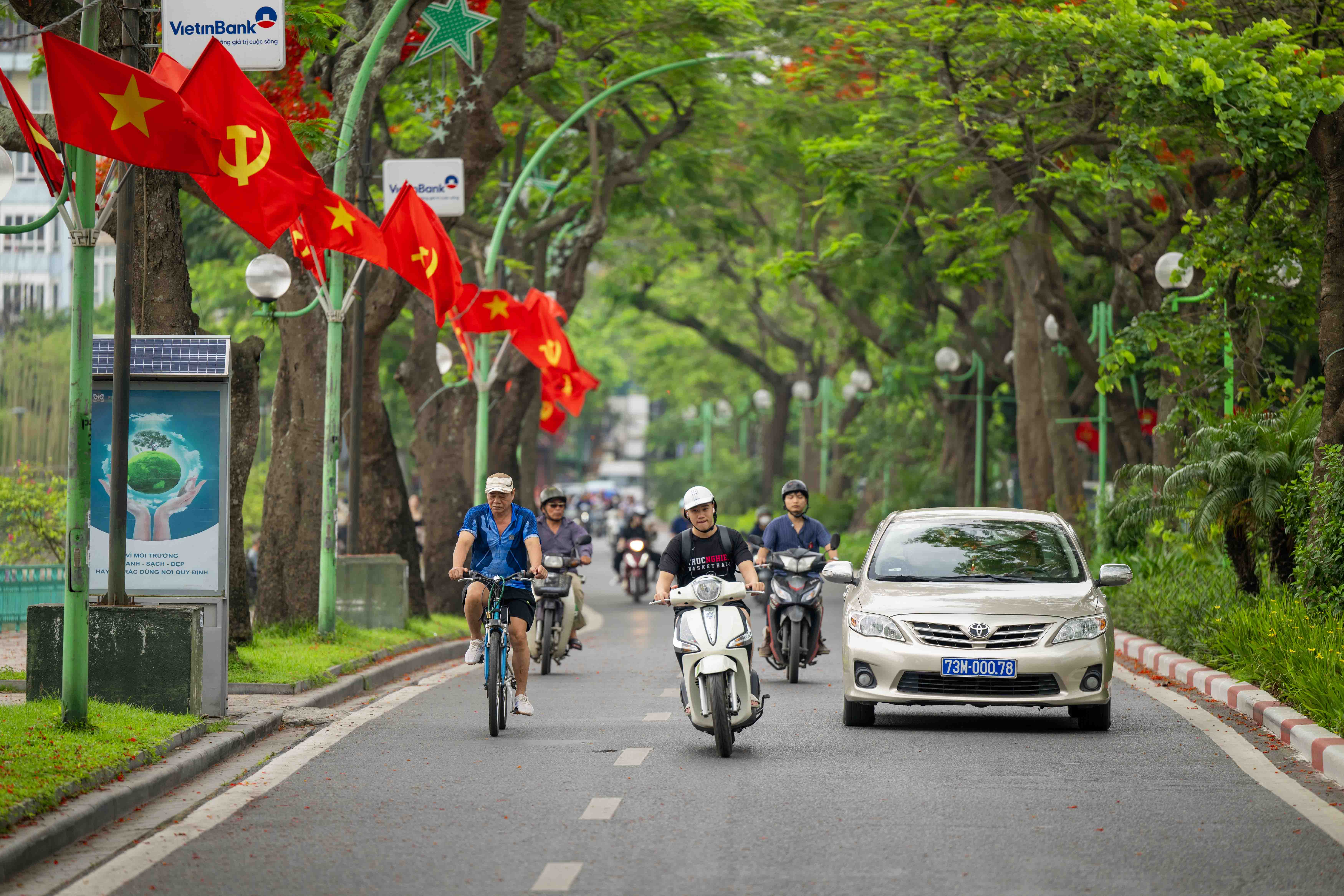 Đường Thanh Niên: Con Đường Lãng Mạn Nhất Thủ Đô