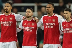 Trực tiếp Ngoại hạng Anh vòng cuối: Fabregas khuyên Arsenal kiên trì