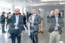 Công nghệ thông tin - Kiếm hơn 1 tỷ USD từ dịch vụ CNTT nước ngoài, FPT thăng hạng chưa từng có