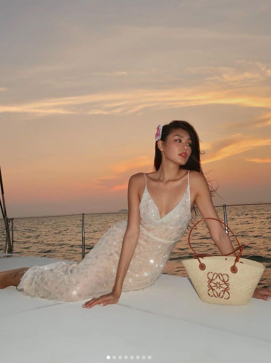 Nàng hậu Việt bị nhắc nhở trên thảm đỏ Cannes có gu ăn mặc táo bạo, quyến rũ - 8