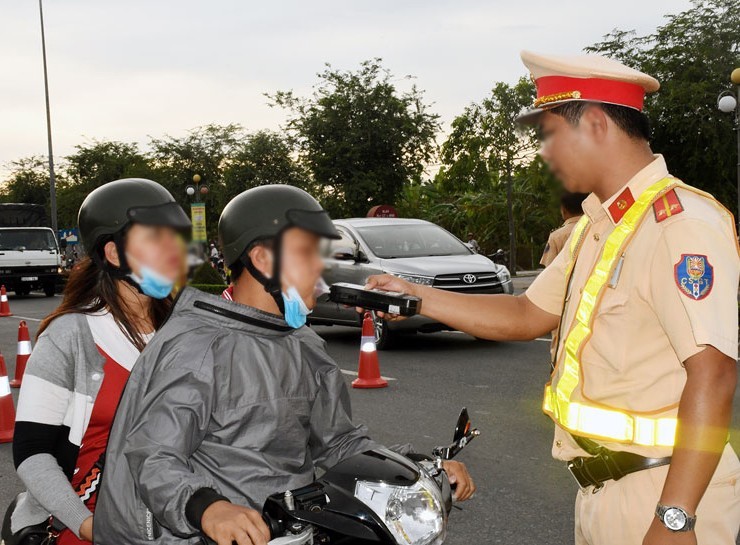 Các lỗi vi phạm giao thông được nộp phạt tại chỗ, lái xe cần biết - 2