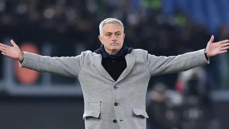 HLV Mourinho vẫn chưa quyết định bến đỗ tiếp theo