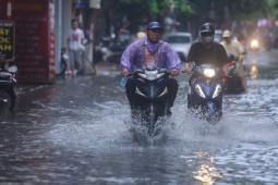 Tin tức trong ngày - Thời tiết đầu tuần: Mưa dông xuất hiện nhiều nơi