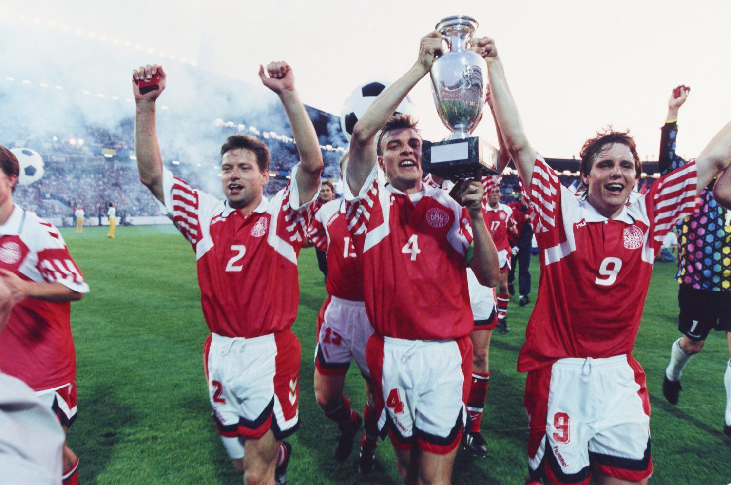 Đan Mạch không được dự EURO 1992 nhưng lịch sử đã bất ngờ thay đổi