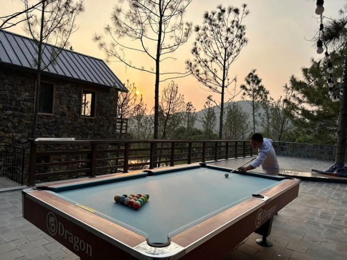 3 căn biệt thự đẹp như mơ của "Ông hoàng nhạc đỏ" - 4