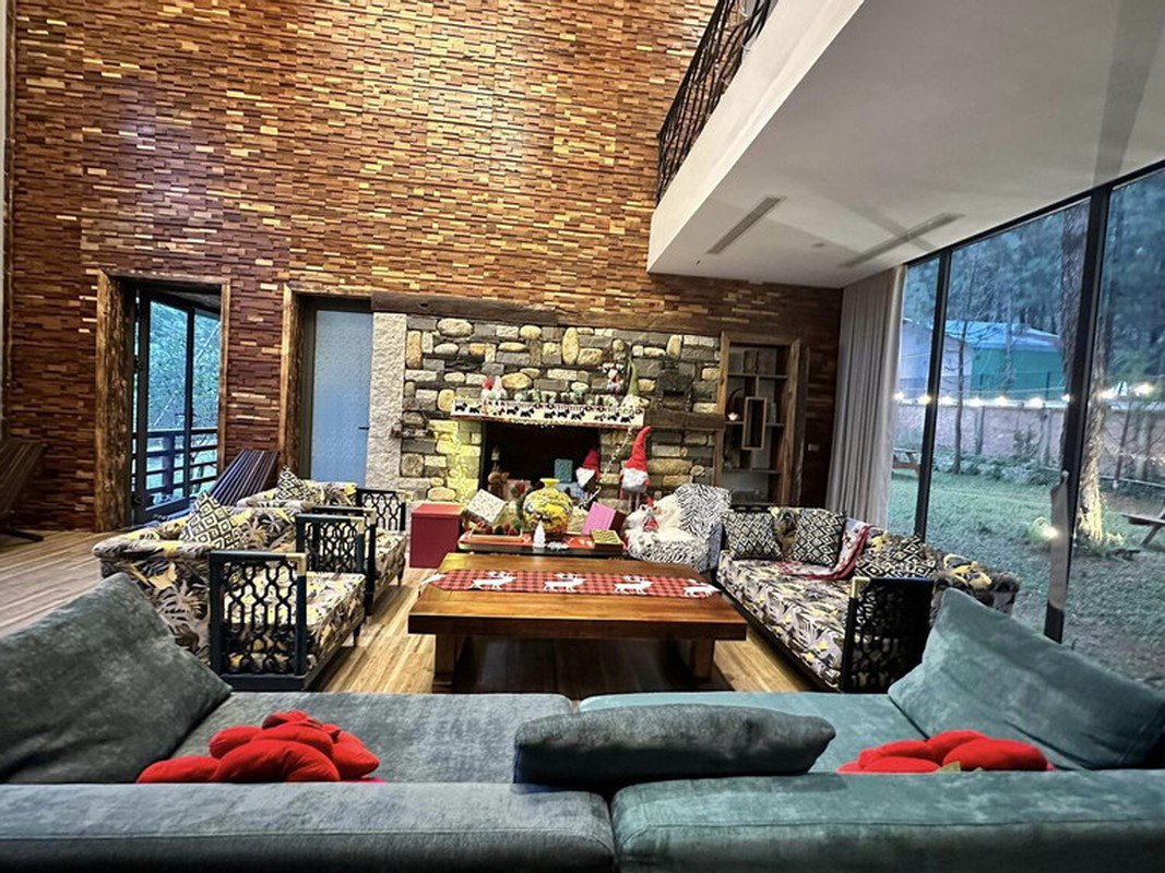 3 căn biệt thự đẹp như mơ của "Ông hoàng nhạc đỏ" - 2