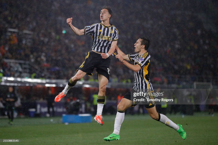Juventus giành 1 điểm trong thế bị dẫn trước 0-3