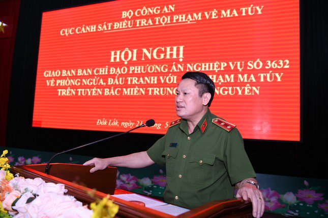 Trung tướng Nguyễn Văn Viện, Cục trưởng Cục Cảnh sát điều tra tội phạm về ma túy phát biểu tại hội nghị.