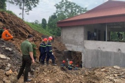 Tin tức trong ngày - Bắc Kạn: Sạt lở đất, 3 người trong gia đình bị vùi lấp