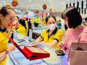 Kinh doanh - Giá vàng liên tiếp lập đỉnh, đại gia buôn vàng PNJ thu lãi hơn 5 tỷ đồng mỗi ngày