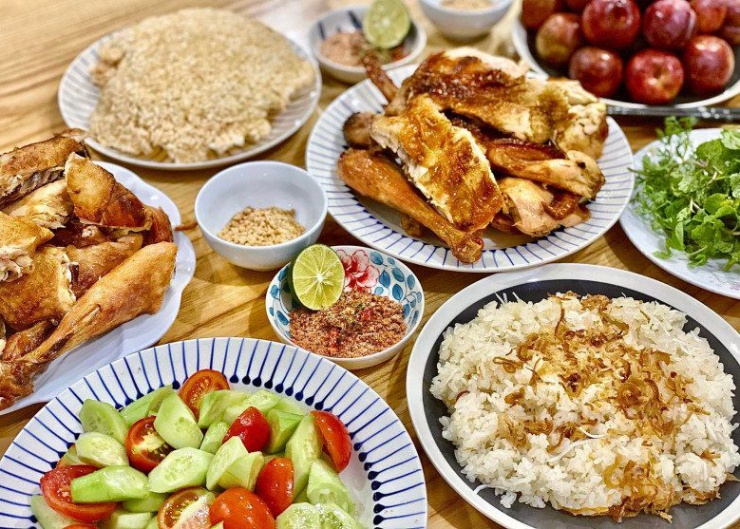 Và rất nhiều món ăn khác luôn thay đổi trong bữa ăn gia đình.