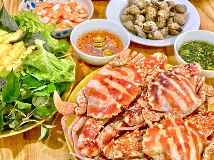 Mỹ nhân đảm đang nhất VFC: Bếp bóng loáng, mâm cơm nhà nhìn món nào cũng thèm! - 16