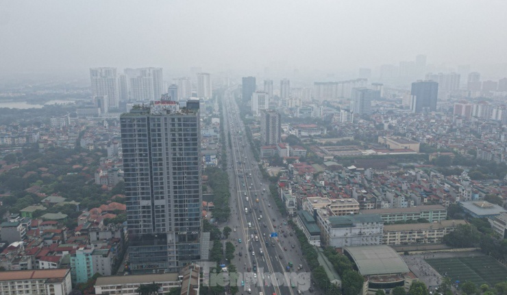 Sương mù đậm đặc, AQI cao bao phủ Hà Nội, người dân cần cẩn trọng